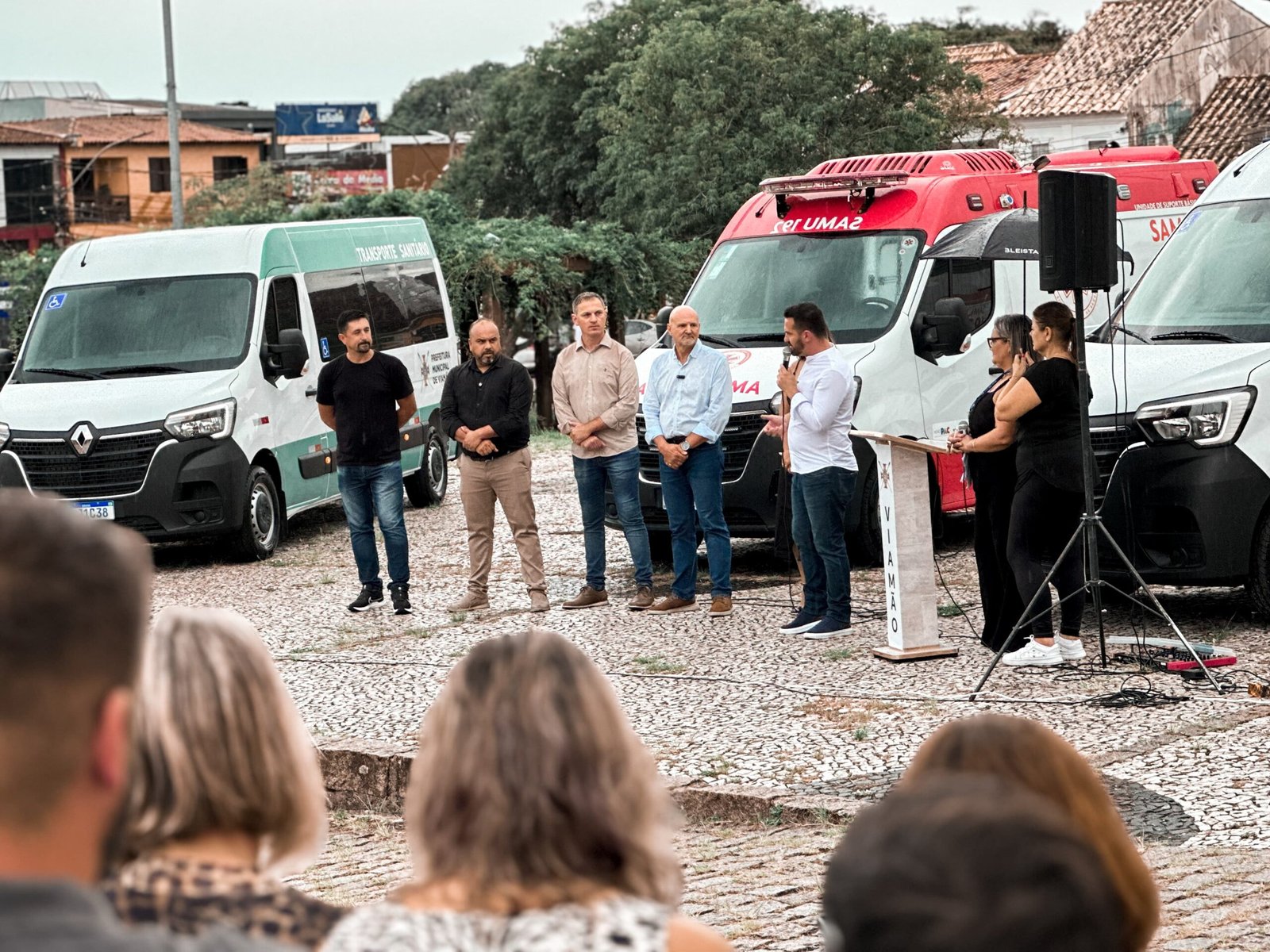 Viamão reforça frota da Saúde com nova ambulância e duas vans para transporte sanitário