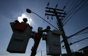 Mais de 3 mil clientes da CEEE Equatorial seguem sem luz no Estado