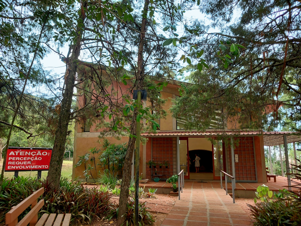 Localizada em Viamão, Fundação Vera Chaves Barcellos recebe exposições da Bienal do Mercosul