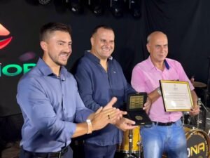 Deputado Adão Pretto Filho concede medalha ao Grupo Coopernorte