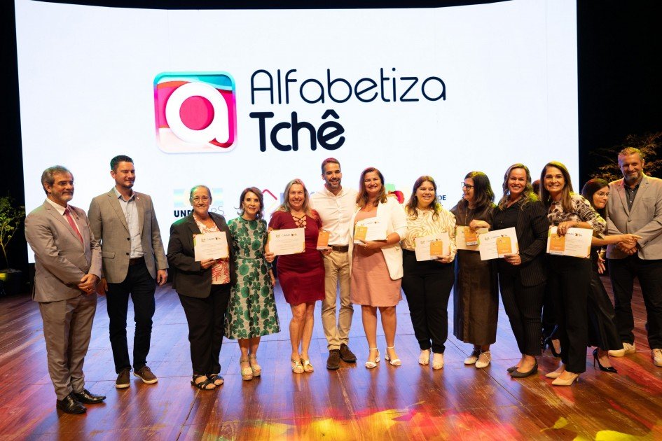 Escolas de Viamão são premiadas no programa “Alfabetiza Tchê”