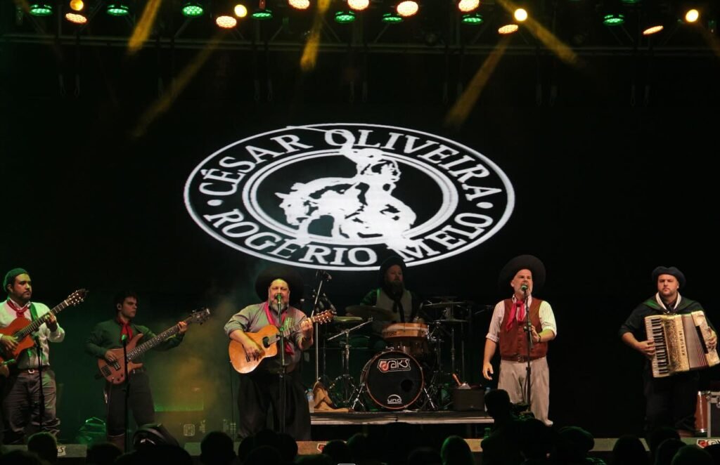 Com shows e bailes gratuitos, programação do Rodeio Crioulo de Viamão é divulgada