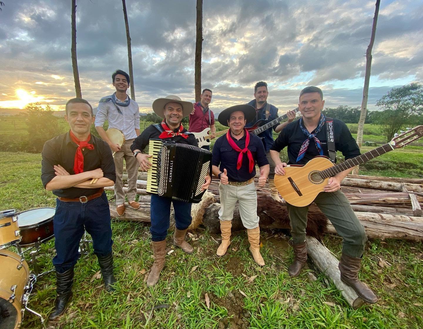 Tchê Garotos e Tchê Barbaridade farão show em CTG de Viamão no mês de julho