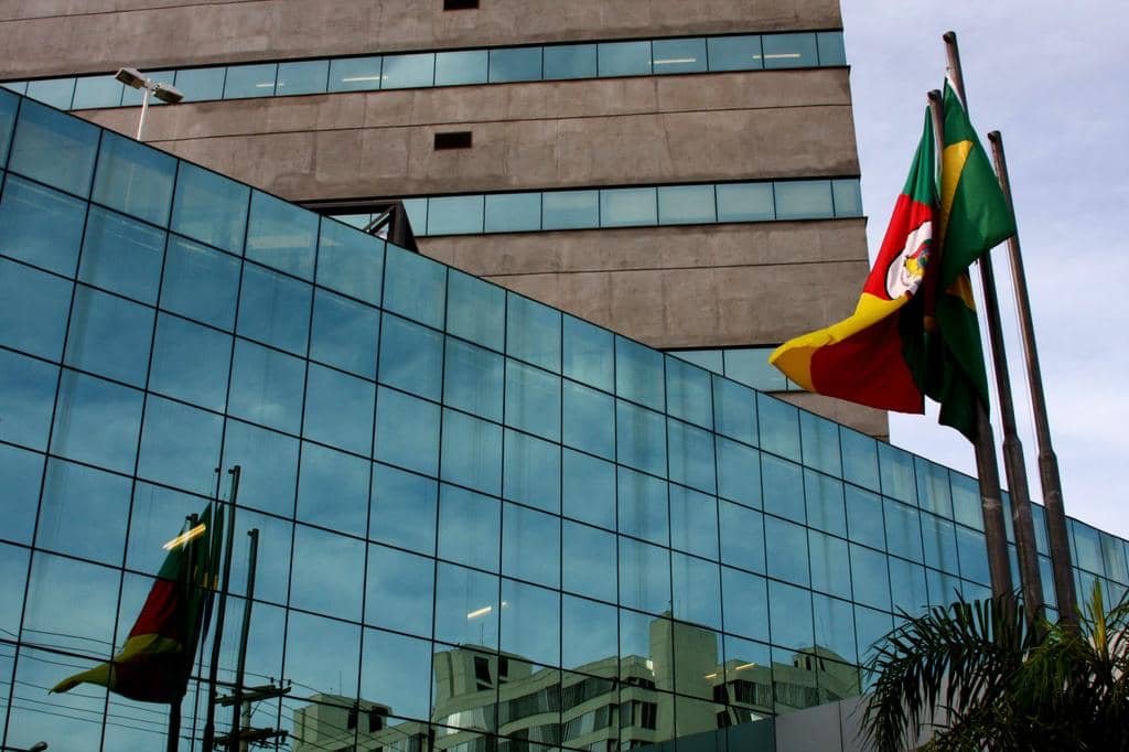 A pedido do Ministério Público, agência de turismo de Viamão tem bens bloqueados pela justiça